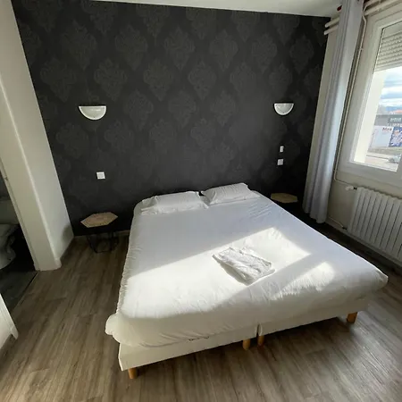 Le Relax 2* Aurillac