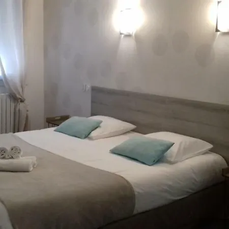 Le Relax 2* Aurillac