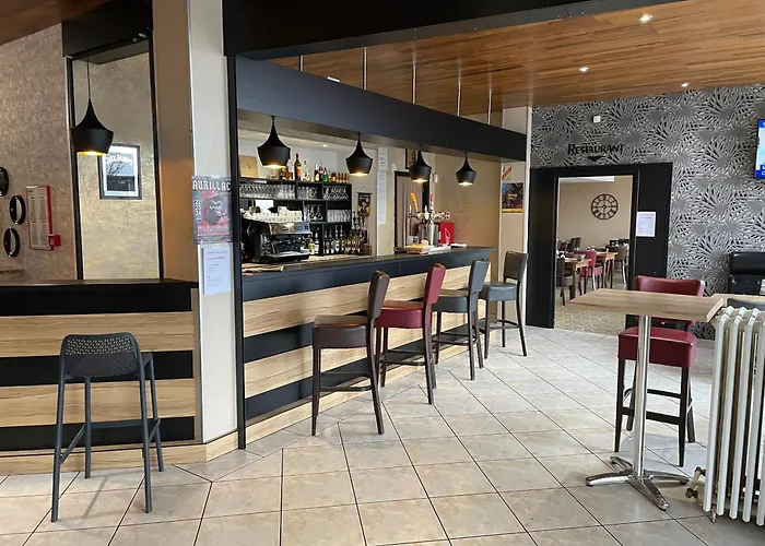 Le Relax 2* Aurillac