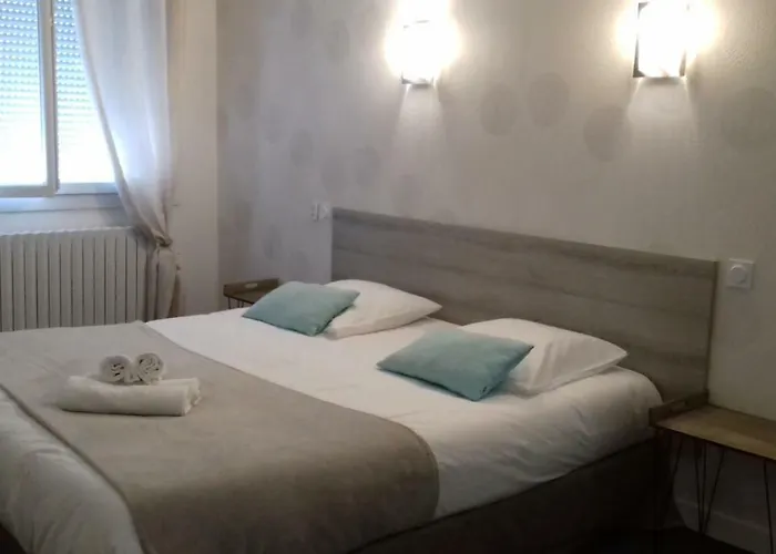 Le Relax 2* Aurillac